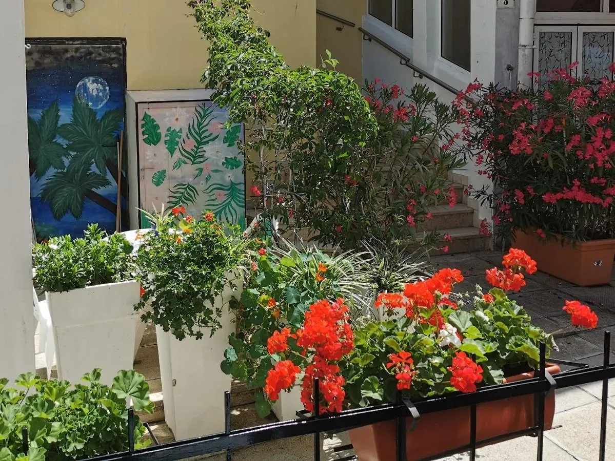 Lägenhet EMILY studio app 4 star amazing sea&park view Novigrad Istria