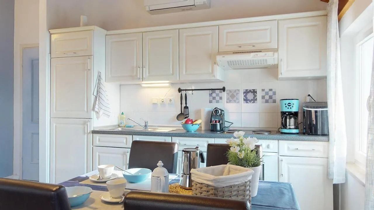 EMILY studio app 4 star amazing sea&park view Novigrad Istria Lägenhet