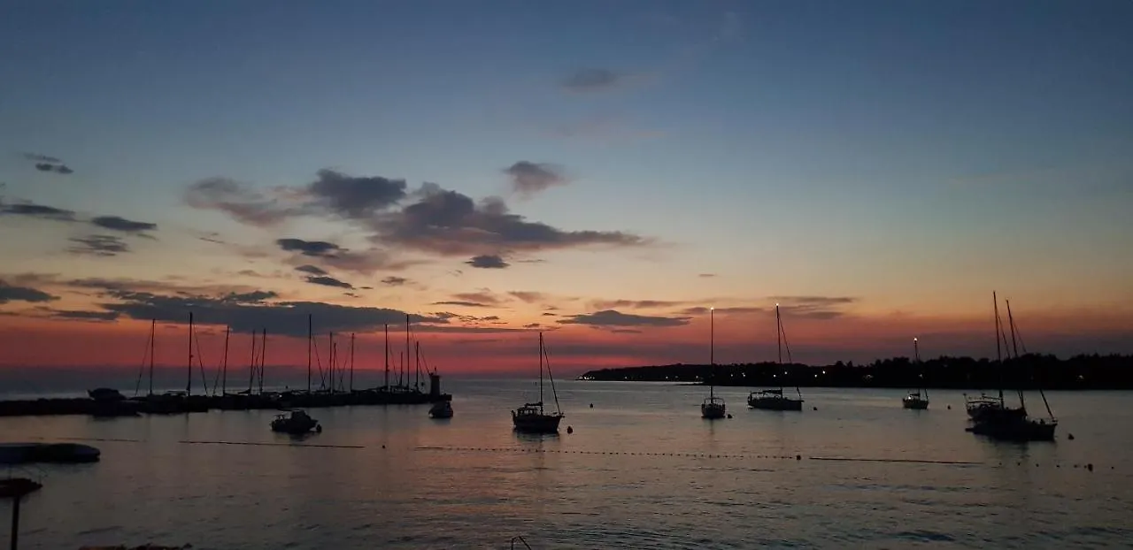 Emily Deluxe Superior 5 Star Studio Apartment, Your Piece Of Heaven With Sea & Park View Novigrad Istria كرواتيا